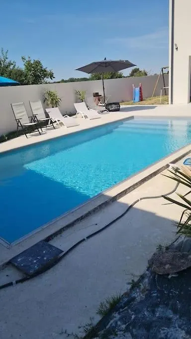 Merville  Magnifique Villa Avec Piscine Et Spa